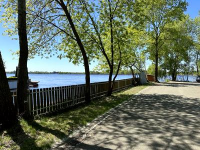 будинок за адресою Центральна вул., 2 а