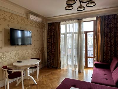 комерційна за адресою Чорновола вул., 82