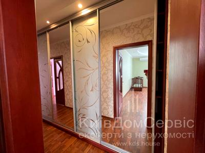 квартира за адресою Василя Симоненка вул., 2-Б
