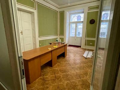 комерційна за адресою Тадеуша Костюшка вул., 6