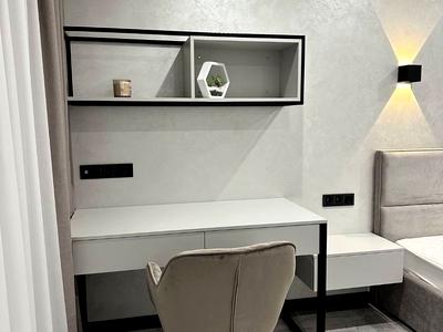 квартира за адресою Космічна вул., 5
