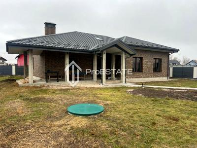 будинок за адресою Фіалкова