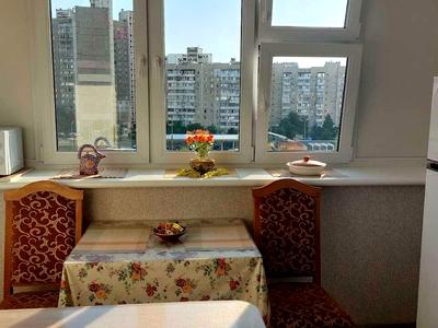 квартира по адресу Ревуцкого ул., 19/1
