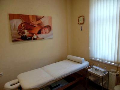 комерційна за адресою Миру просп., 151