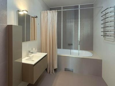квартира за адресою Василя Симоненка вул., 5