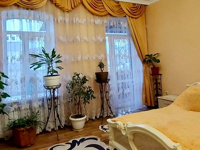 квартира за адресою Утьосова вул., 6