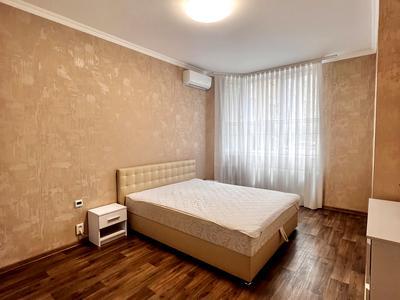 квартира за адресою Андрія Малишка вул. (Льва Толстого), 94