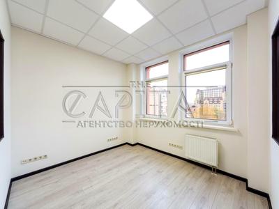 комерційна за адресою Спаська вул., 5