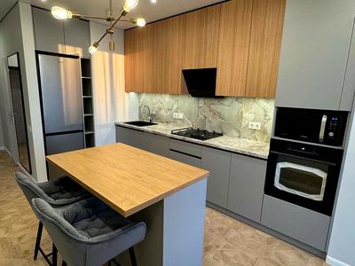 квартира за адресою Домбровського вул., 75