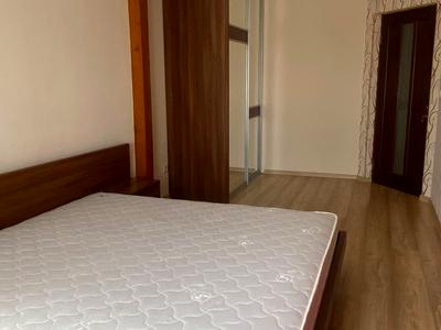 квартира за адресою Вишнева вул., 5