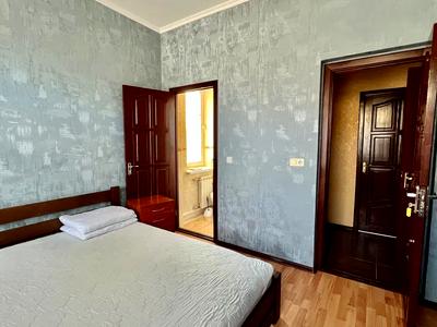 комерційна за адресою Науки просп., 1