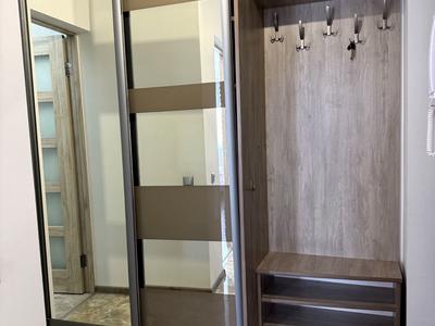 квартира за адресою Київ, Драгоманова вул., 10