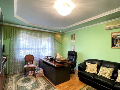 будинок за адресою Бориса Лятошинського вул. (230-ї Стрілецької Дивізії)