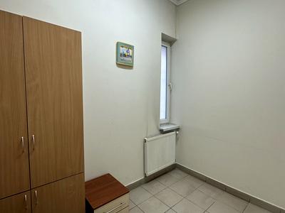 комерційна за адресою Галицька вул., 60