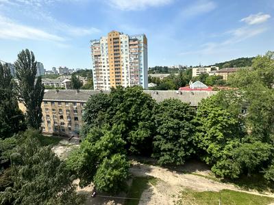 квартира за адресою Автозаводська вул., 93
