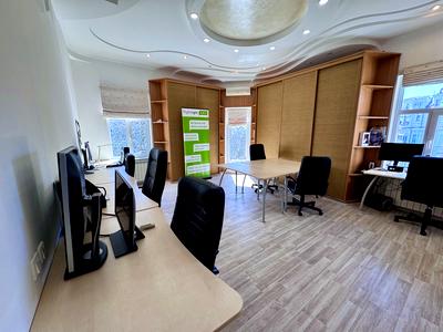 квартира за адресою Трьохсвятительська вул., 13