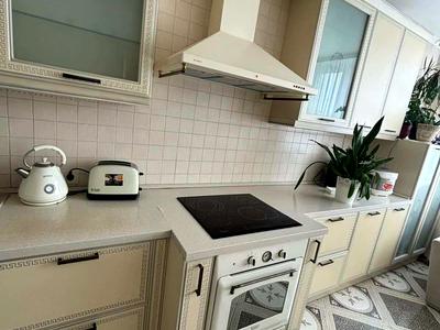 квартира за адресою Анни Ахматової вул., 32/18