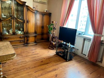 квартира за адресою Автозаводська вул., 7б