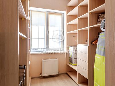будинок за адресою Космонавтів вул., 32