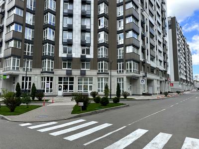 коммерческая по адресу Львівська, 15