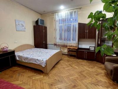 квартира за адресою Садова вул., 19