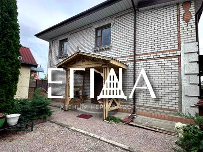 будинок за адресою Каштанова вул., 8