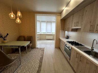 квартира за адресою Абрикосова вул., 7