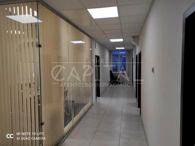 коммерческая по адресу Степана Бандеры просп. (Московський), 8