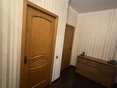 квартира за адресою Анни Ахматової вул., 32/18