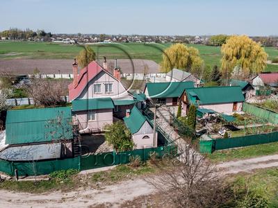 будинок за адресою с. Перемога, Садова вул., 9