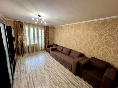 квартира за адресою Анни Ахматової вул., 11