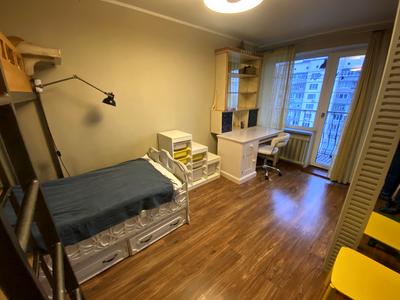 квартира за адресою Патріарха Мстислава Скрипника вул., 11