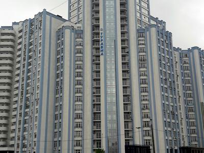 комерційна за адресою Дніпровська набережна вул., 26 В