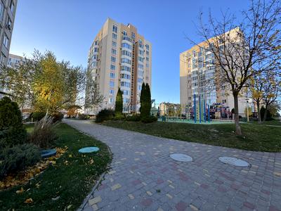 комерційна за адресою Богдана Хмельницького вул., 11-В