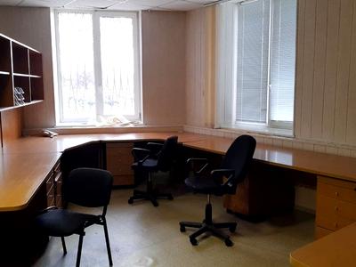 комерційна за адресою Богдана Хмельницького просп. (Героїв Сталінграда), 38а