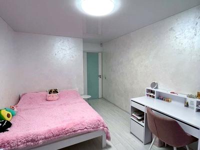 квартира за адресою Білогірська вул., 18в