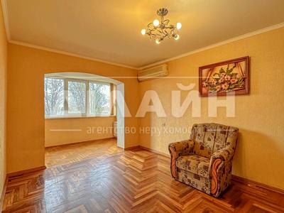 квартира за адресою Шкільна вул. (Героїв Сталінграда), 48