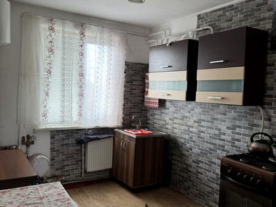 будинок за адресою Квітнева
