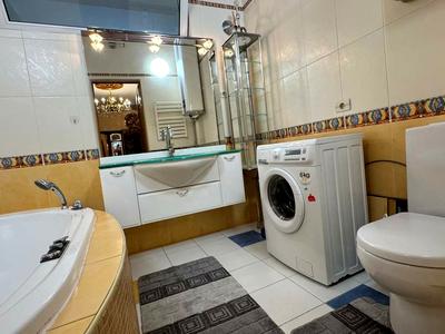 квартира за адресою Довженка вул., 8