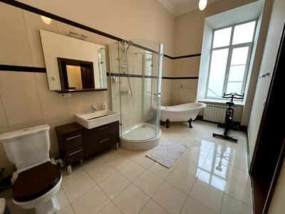 квартира за адресою Театральна вул., 23