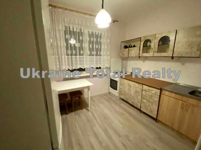 квартира за адресою Анни Ахматової вул., 17