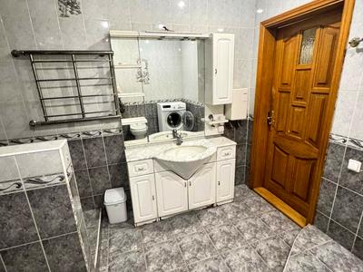 квартира за адресою В'ячеслава Чорновола вул., 14