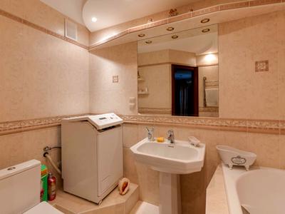 квартира за адресою Академіка Глушкова просп., 32