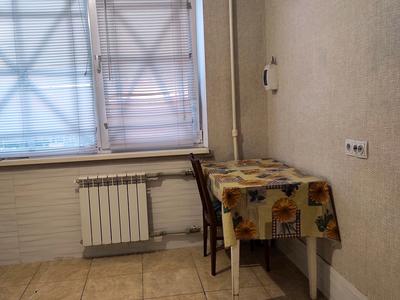 квартира за адресою Композитора Лятошинського вул., 8