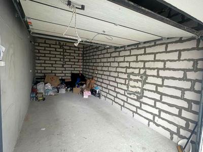 паркомісце за адресою вул. Сімейна, 6