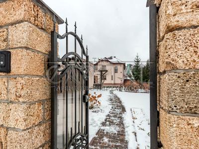 будинок за адресою Київ, Лугова вул.