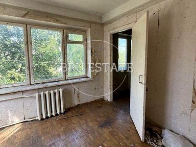 квартира по адресу Строителей ул., 16
