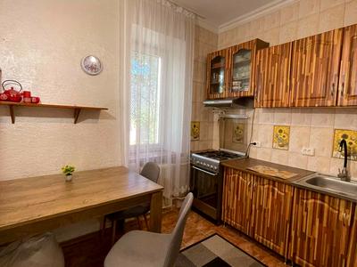 квартира за адресою Гладкова, 14