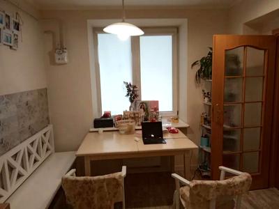 квартира за адресою Академіка Степана Рудницького вул., 31