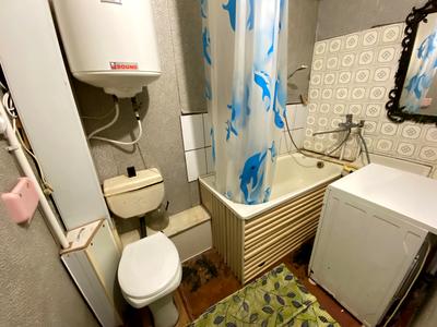 квартира за адресою Івана Авраменка вул. (Корнійчука), 8